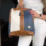 Mochila de Couro Luna com espaço para Notebook - Marfim/Caramelo/Marinho - Imagem 2