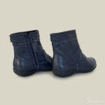 Bota Couro Cano Curto Rasteira - Azul Marinho - Imagem 2