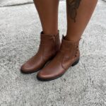 Bota Feminina em Couro Cano Curto Salto Baixo Whisky - DR730 - Imagem 3