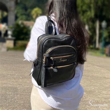 Mochila de Couro Feminina Aurora - Preto