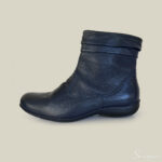 Bota Couro Cano Curto Rasteira - Azul Marinho