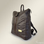 Mochila de Couro Feminina Luna com espaço para Notebook - Café com Croco Café - Imagem 2