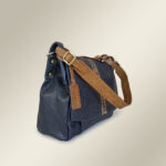 Bolsa de Couro Feminina Transversal Julia - Marinho - Imagem 5