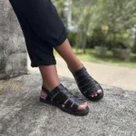 Rasteira de Couro c/ Tiras Preta 163.109