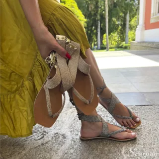 Rasteira de Couro com Strass Onix - 144