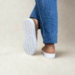 Tênis Slip On de Couro Caramelo - 153.092 - Imagem 4