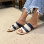 Rasteirinha de Couro Off/Marinho - 172.118 - Imagem 2