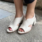 Sandália de Couro Salto Bloco Marfim - 145.134 - Imagem 2