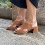 Sandália de Couro Salto Bloco Caramelo- 145.134