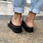 Chinelo Flat Form em Couro Preto - 177.136 - Imagem 3