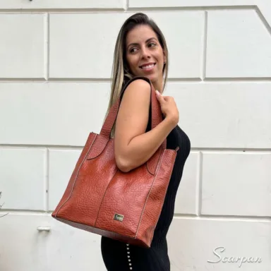 Bolsa Saco de Couro Feminina.