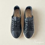 Tênis Casual Feminino em Couro. Referência: Mia Material Cabedal: Couro Legítimo Material Forro: Sem Forro Solado em TR Gênero: Feminino Altura do Solado 2 cm Peso: 700 g