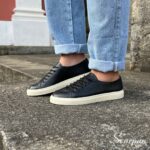 Tênis Casual Feminino em Couro. Referência: Mia Material Cabedal: Couro Legítimo Material Forro: Sem Forro Solado em TR Gênero: Feminino Altura do Solado 2 cm Peso: 700 g