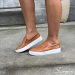 Tênis Slip On Feminino "COM  Forro" de Couro Caramelo - 6072