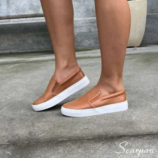 Tênis Slip On Feminino "COM  Forro" de Couro Caramelo - 6072