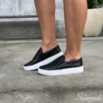 Tênis Slip On Feminino "COM  Forro" de Couro Preto - 6072