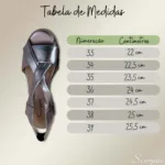 A Sandália Feminina de Couro 182.154 tem salto 3,5 de altura, solado em tr e elástico para facilitar o calce.