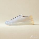 Tênis Casual Feminino Sofia possui um visual minimalista, porém elegante, o que o torna ideal para diferentes estilos e momentos do dia. Seja para ir ao trabalho, passear no shopping ou curtir um fim de semana com os amigos, esse tênis se adapta com facilidade. Por isso, ele é considerado um verdadeiro coringa no guarda-roupa feminino.