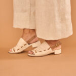 A sandália de couro feminina Salto Baixo avarca alia beleza, bem-estar e benefícios para a saúde.