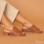 Sandalia em Couro Salto Bloco 182.164 - Caramelo - Imagem 7