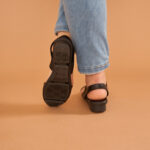 Sandálina Anabela em Couro 173.150 - Preta - Imagem 2