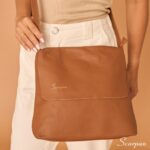 Bolsa de Couro Transversal Feminina Ava - Caramelo - Imagem 4