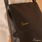 Bolsa de Couro Transversal Feminina Ava - Preta - Imagem 4