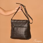 Bolsa de Couro Transversal Feminina Ava - Preta - Imagem 5