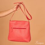 Bolsa de Couro Transversal Feminina Ava - Vermelha - Imagem 4