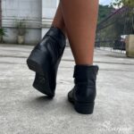 Bota Feminina em Couro Cano Curto Preta. - BC06 - Imagem 3