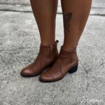 Bota Feminina de Couro Salto Bloco Whisky - LB 1113. - Imagem 4