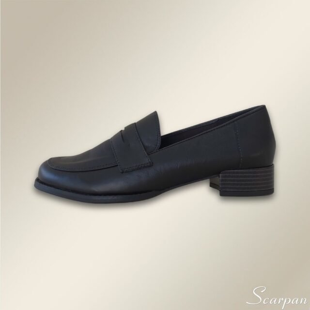 Mocassim em Couro com salto baixo de 2,5cm, confortável, macio e super versátil