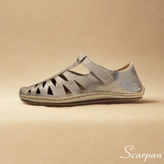 Tênis Casual Feminino em Couro é a união perfeita entre conforto, estilo, durabilidade e versatilidade. Com ele, você garante: Conforto prolongado durante todo o dia Design elegante com recortes que favorecem a ventilação Couro legítimo de alta qualidade Solado seguro e flexível com costura reforçada Versatilidade para diversas ocasiões Dicas práticas para manter o calçado sempre impecável