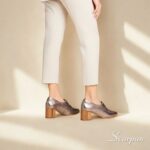 Oxford em Couro com Elástico e Salto Bloco 106.174 Prata Velha - Imagem 4