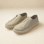 Tênis casuais super macio em Couro. Um modelo super casual e muito confortável que pode ser usado em diversas ocasiões Referência: Mia Material Cabedal: Couro Legítimo Material Forro: Têxtil Gênero: Feminino Altura do Solado 2 cm Peso: 700 g