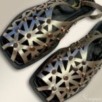 Sandália Fisherman Onix em Couro Scarpan – Conforto, Estilo e Versatilidade em um Só Modelo A Sandália Fisherman em Couro da Scarpan é uma peça que une elegância, conforto e ao mesmo tempo autentica em cada detalhe Material Cabedal: Couro Sem Forro Gênero: Feminino Altura do Salto: 2,0 cm Palmilha com EVA Solado: TR Emborrachado Peso: 500 g