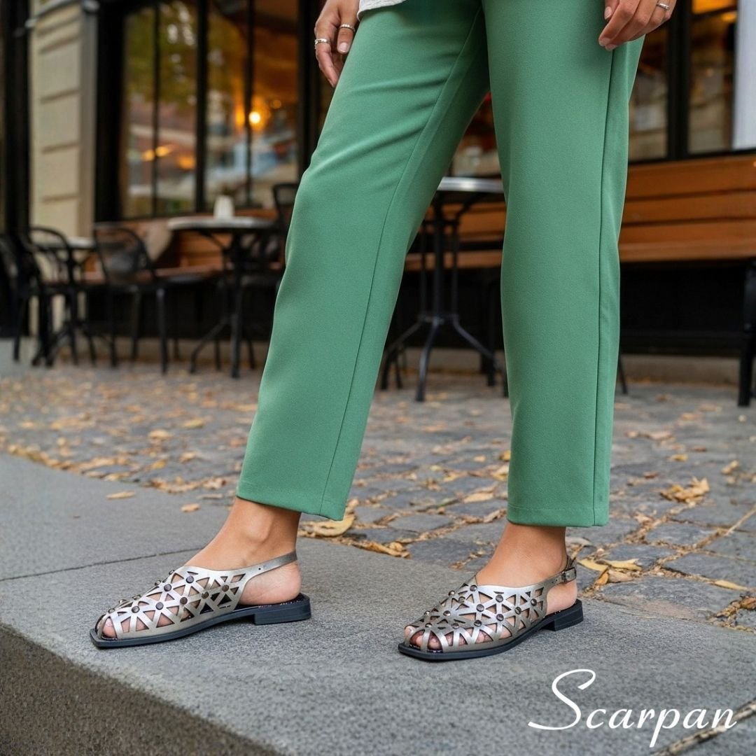 sandália em Couro fisherman Prata Velha - FS1099 Site 07 Sandália Fisherman Onix em Couro Scarpan – Conforto, Estilo e Versatilidade em um Só Modelo A Sandália Fisherman em Couro da Scarpan é uma peça que une elegância, conforto e ao mesmo tempo autentica em cada detalhe Material Cabedal: Couro Sem Forro Gênero: Feminino Altura do Salto: 2,0 cm Palmilha com EVA Solado: TR Emborrachado Peso: 500 g