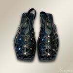 Sandália Fisherman Preta em Couro Scarpan – Conforto, Estilo e Versatilidade em um Só Modelo A Sandália Fisherman em Couro da Scarpan é uma peça que une elegância, conforto e ao mesmo tempo autentica em cada detalhe Material Cabedal: Couro Sem Forro Gênero: Feminino Altura do Salto: 2,0 cm Palmilha com EVA Solado: TR Emborrachado Peso: 500 g