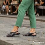 Sandália Fisherman Preta em Couro Scarpan – Conforto, Estilo e Versatilidade em um Só Modelo A Sandália Fisherman em Couro da Scarpan é uma peça que une elegância, conforto e ao mesmo tempo autentica em cada detalhe Material Cabedal: Couro Sem Forro Gênero: Feminino Altura do Salto: 2,0 cm Palmilha com EVA Solado: TR Emborrachado Peso: 500 g