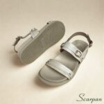 Papete Feminina Couro Conforto Birken Tiras Largas e Fivelas Douradas Scarpan