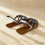 Sandália Rasteira Slide Couro Prata com Apliques Metálicos Ônix e Dourado Scarpan