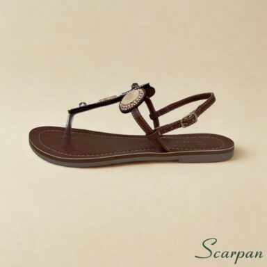 Sandália Rasteira de Dedo Marrom Café com Pedrarias e Detalhes Redondos Fivela Scarpan