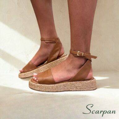 Sandália feminina flatform em couro legítimo vista lateral