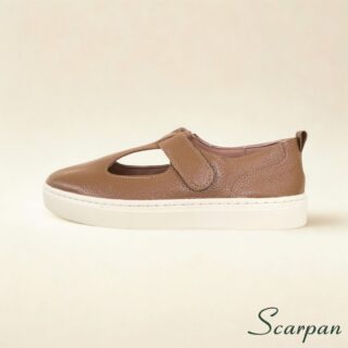 Tênis vazado feminino em couro legítimo caramelo com velcro