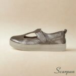 Tênis vazado feminino em couro legítimo Prata velha com velcro