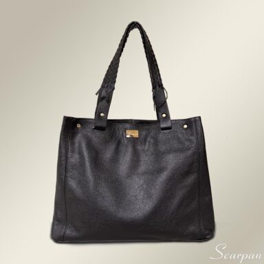 Bolsa feminina de couro legítimo Preta modelo sacola Camila com design espaçoso e alça de ombro