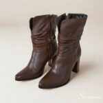 Bota Feminina de Couro Bico Fino e salto alto Moca - 990 - Imagem 2