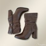 Bota Feminina de Couro Bico Fino e salto alto Moca - 990 - Imagem 9