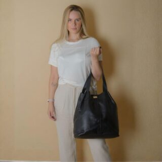 Bolsa Maia preta em couro legítimo feminina grande estilo casual elegante