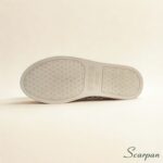 Visão da sola TR do tênis de couro com velcro ajustável Zebra